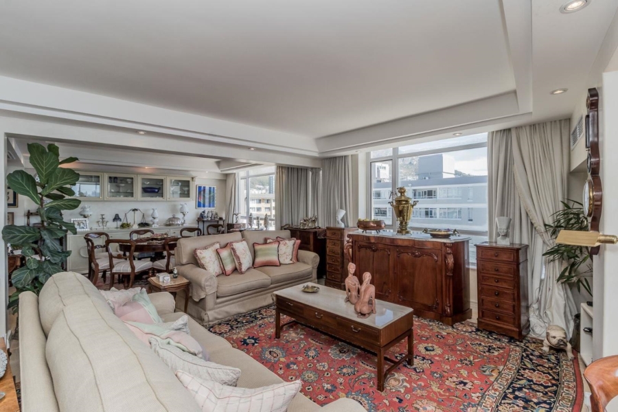 3 Bedroom Property for Sale in Sea Point Western Cape